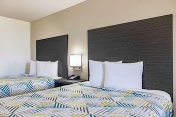 Deluxe Room, 2 Queen Beds, Non Smoking, Kitchen