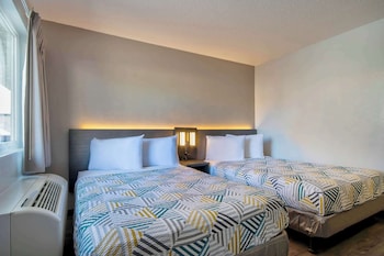 Standard Room, 2 Double Beds, Smoking