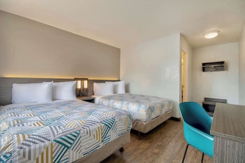 Standard Room, 2 Double Beds, Smoking