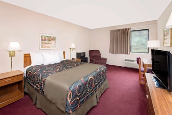 Standard Room, 1 Queen Bed, Accessible