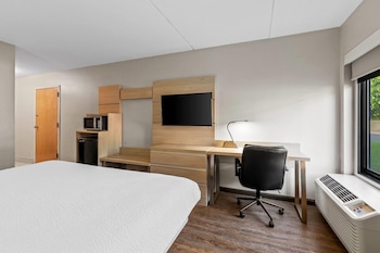 Standard Room, 1 King Bed