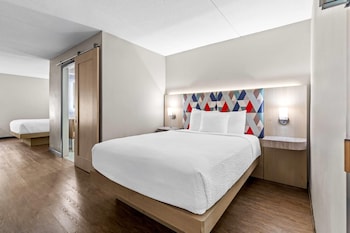 Suite, 2 Queen Beds, Non Smoking