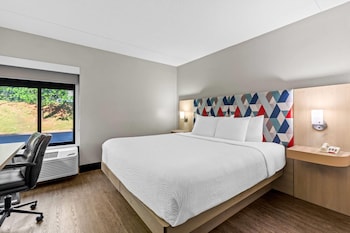 Studio Suite, 1 King Bed, Non Smoking