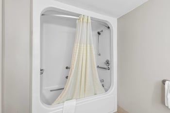 Room, 1 King Bed, Accessible