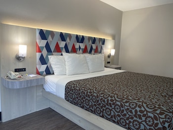 Standard Room, 1 King Bed