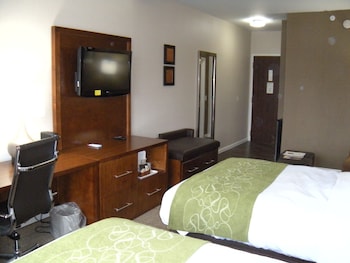 Suite, 2 Double Beds, Non Smoking