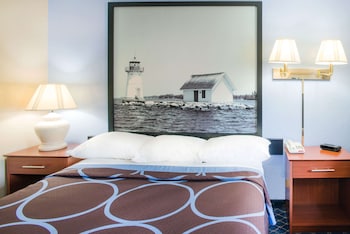 Standard Room, 1 Queen Bed, Microwave