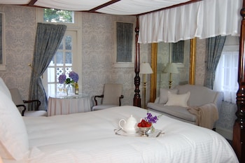 Deluxe Room, 1 Queen Bed