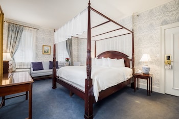 Deluxe Room, 1 King Bed
