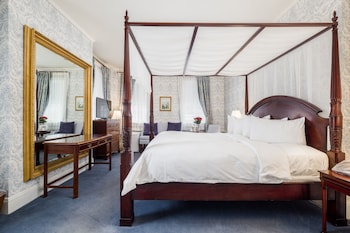 Deluxe Room, 1 King Bed