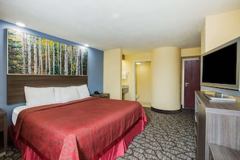 Standard Room, 1 King Bed
