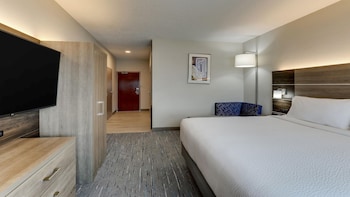 Standard Room, 1 King Bed, Accessible (Communications)