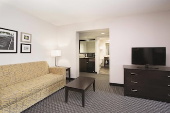 Suite, 1 King Bed, Non Smoking