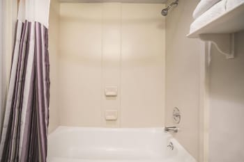 Suite, 1 King Bed, Non Smoking