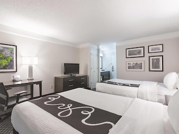 Room, 2 Double Beds, Accessible, Non Smoking (Mobility Accessible)