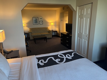 Suite, 1 King Bed, Non Smoking