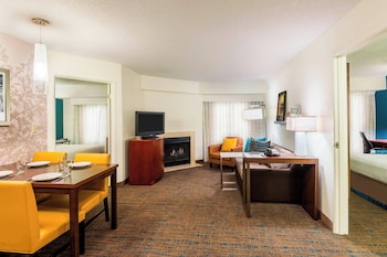 Suite, 2 Bedrooms, Fireplace