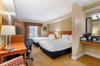 Standard Room, 2 Double Beds, Accessible, Non Smoking (Walk-in Shower)