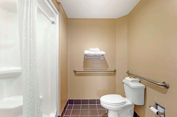 Standard Room, 2 Double Beds, Accessible, Non Smoking (Walk-in Shower)