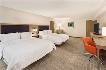 Room, 2 Queen Beds, Accessible, Bathtub (Mobility & Hearing)