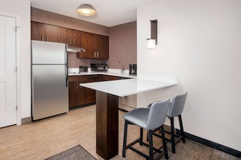 Deluxe Room, 1 King Bed with Sofa bed (Studio)