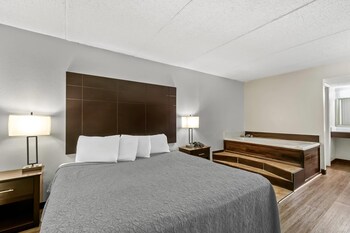 Suite, 1 King Bed, Non Smoking
