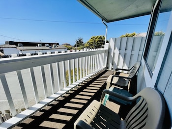 Deluxe Single Room, 1 King Bed, Balcony
