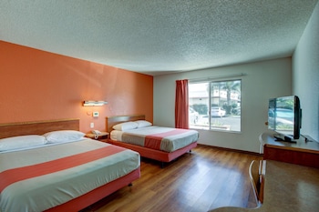 Standard Room, 2 Queen Beds, Non Smoking