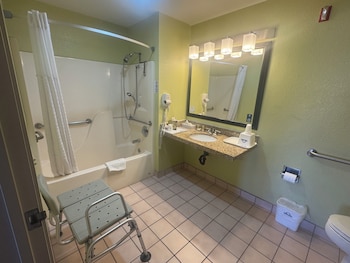 Room, 2 Queen Beds, Accessible, Non Smoking