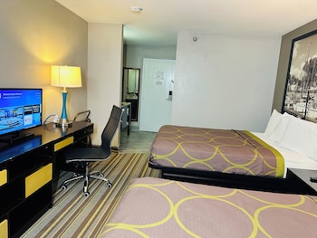 Standard, 2 Queen Size Beds