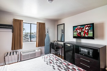 Deluxe Room, 1 Queen Bed, Non Smoking
