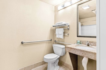 Standard Room, 1 King Bed, Accessible, Bathtub