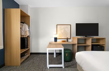 Room, 2 Queen Beds, Balcony
