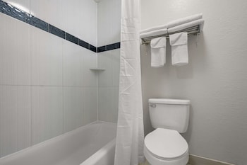 Standard Room, 2 Queen Beds, Non Smoking