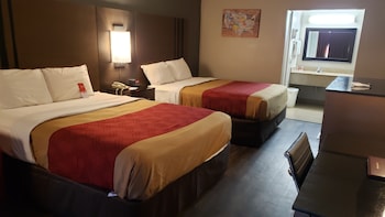 Room, 2 Queen Beds, Smoking