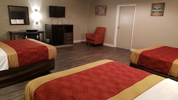 Room, Multiple Beds, Accessible, Smoking