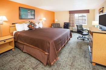 Standard Room, 1 King Bed