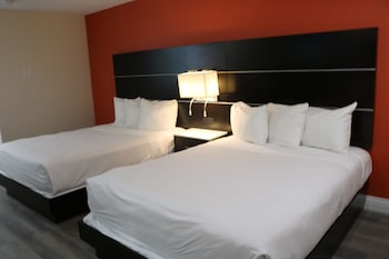 Standard Suite, 2 Queen Beds, Non Smoking