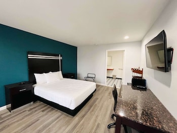 Deluxe Room, 1 King Bed, Non Smoking