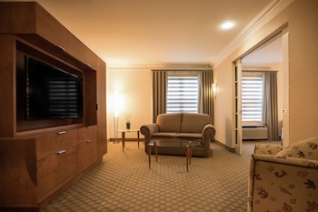 Distinctive Suite, 1 King bed