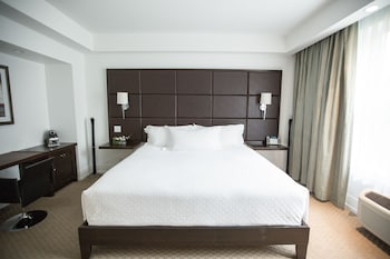 Loft Urbania, 1 king Bed (Business Lounge Access)