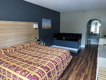Standard Room, 1 King Bed, Smoking