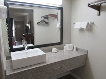 Deluxe Room, 2 Queen Beds, Non Smoking