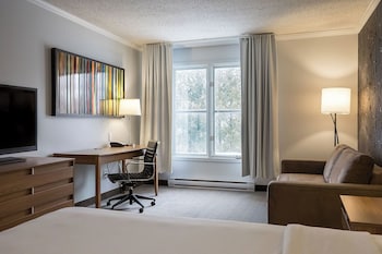 Comfort Room, 1 Queen Bed with Sofa bed
