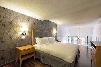 Junior Suite, 1 King Bed with 2 Sofabeds, Exterior View