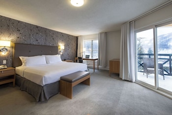 Deluxe Room, 1 King Bed with Sofa bed