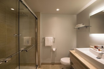 Junior Suite, 1 King Bed  and 1 queen bed, Mountain View