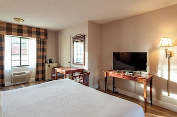 Suite, 1 King Bed, Non Smoking