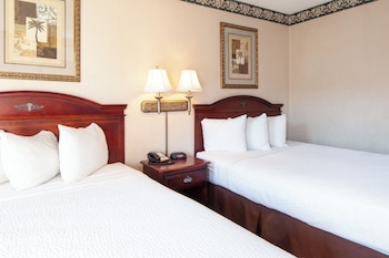 Standard Room, 2 Queen Beds, Non Smoking