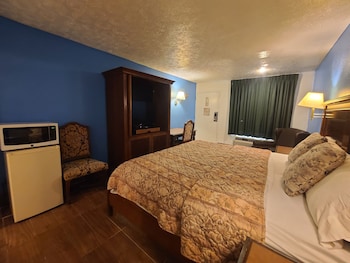 Standard Room, 1 King Bed, Non Smoking